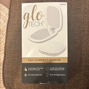 White LED Magnefied Mirror with Adjustable Angles and Portable Design